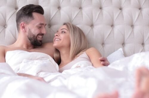 10 Things Happy Couples Do Before Bed Every Night