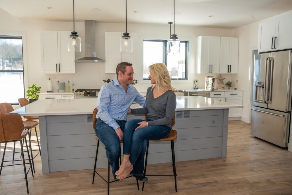 5 Communication Mistakes That Kill Long-Distance Love (And How To Fix Them)