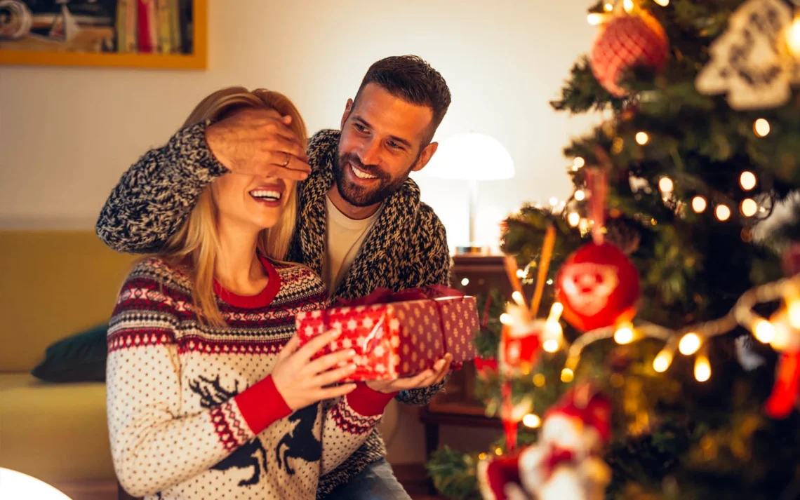 Romantic Christmas Date Night Ideas For Married Couples On A Budget