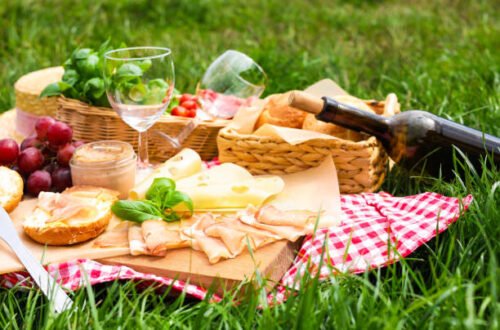 Romantic Date Ideas to Surprise Your Partner (Without Breaking the Bank)